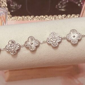 Sterling Silver Floral Clover Bracelet - Silver